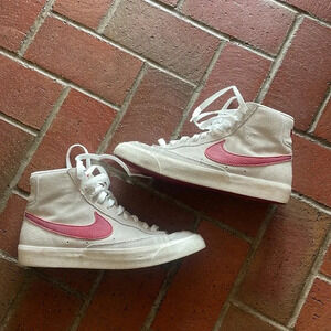 Suede Gray/Red Nike Mid ‘77 Blazer 9